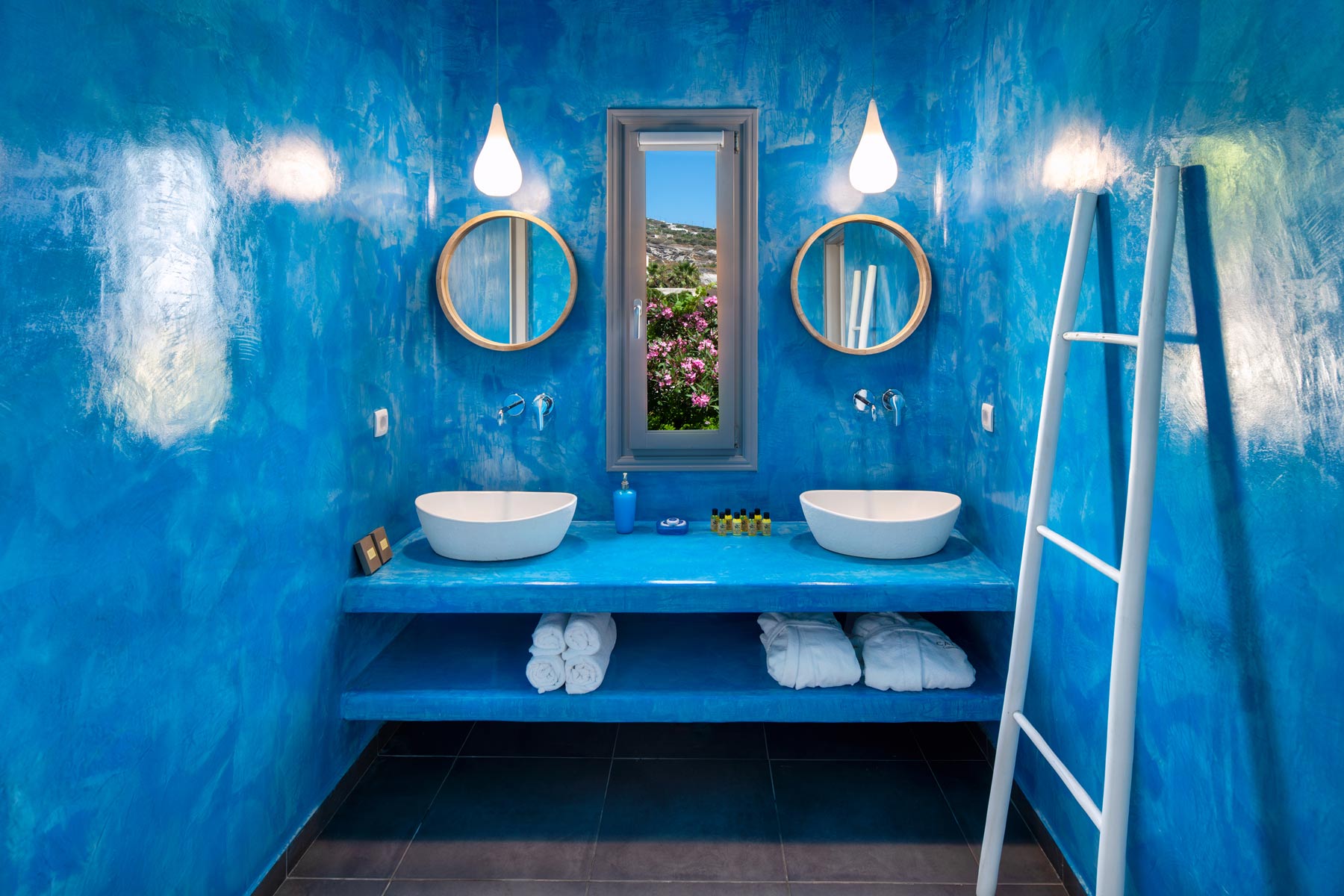 aqua marine villa 01